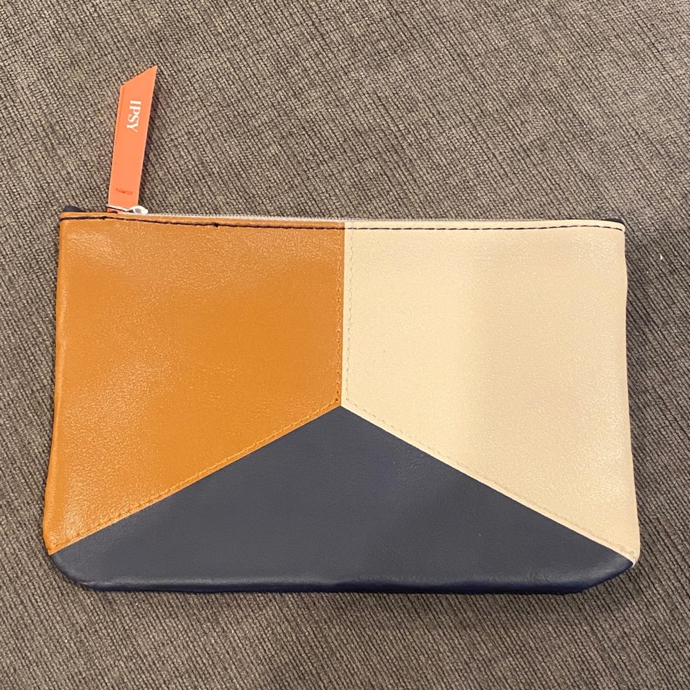 Ipsy Tricolor Makeup Bag      beauty bags cosmetic cosmetics pouch pouches